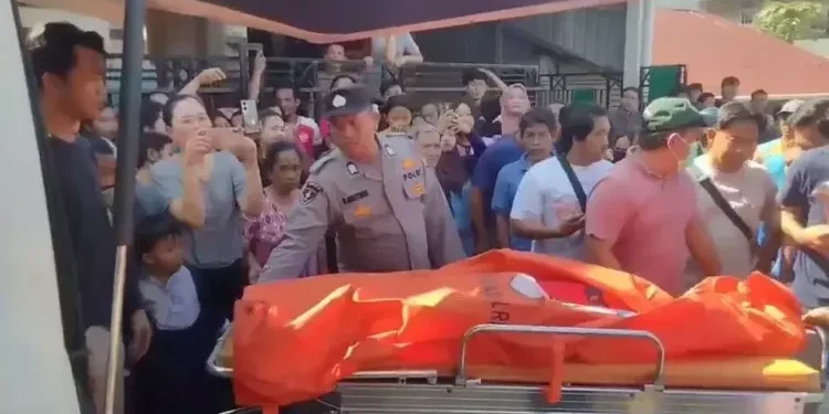 Tragis! Remaja Perempuan Bunuh Ibu Kandung saat Salat Zuhur