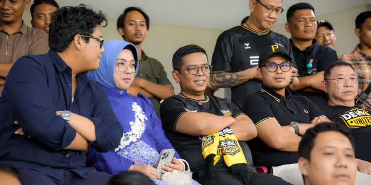 Gubernur Banten Andra Soni Saksikan Laga Profesional Perdana di Banten International Stadium