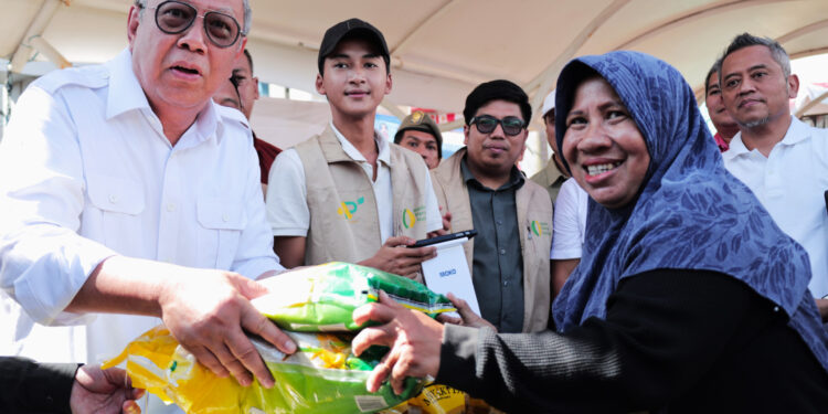 Antusias Warga Sambut Gerakan Pangan Murah di Pamulang, Benyamin Pastikan Akses Pangan Terjangkau