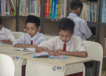 Dorong Peningkatan Kualitas Pendidikan di Indonesia, BRI Salurkan Bantuan Beasiswa Bagi Pelajar