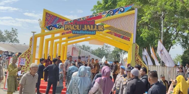 Festival Pacu Jalur 2025 Dibuka Hari Ini, Gibran Rakabuming Dijadwalkan Hadir
