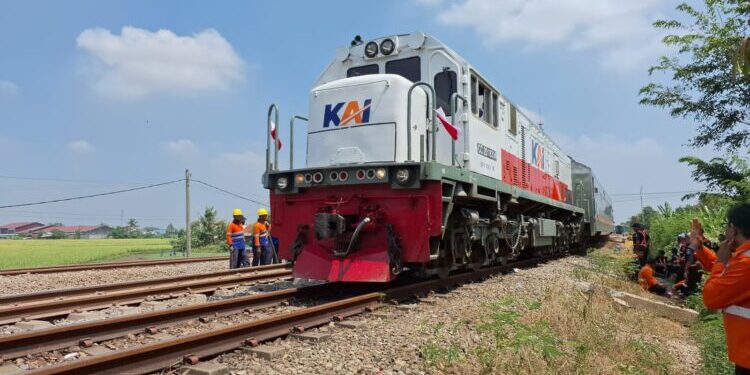 Jalur Kereta Api di Stasiun Pegadenbaru Sudah Bisa Dilewati, KA Argo Lawu Jadi Kereta Pertama yang Melintas