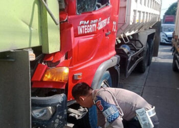 Tiga Truk Kecelakaan Beruntun di Parung, Satu Orang Terluka