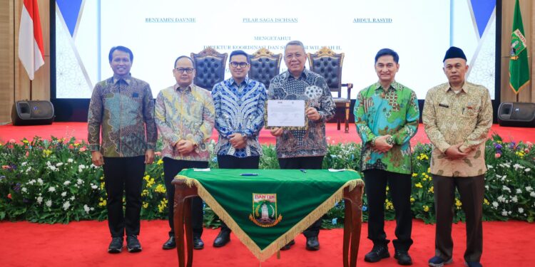Pemkot dan DPRD Tangsel Teken Komitmen Antikorupsi Bersama KPK