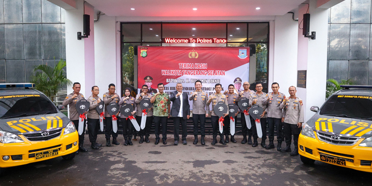Dukung Kinerja Polres Tangsel, Pemkot Hibahkan Sembilan Unit Kendaraan