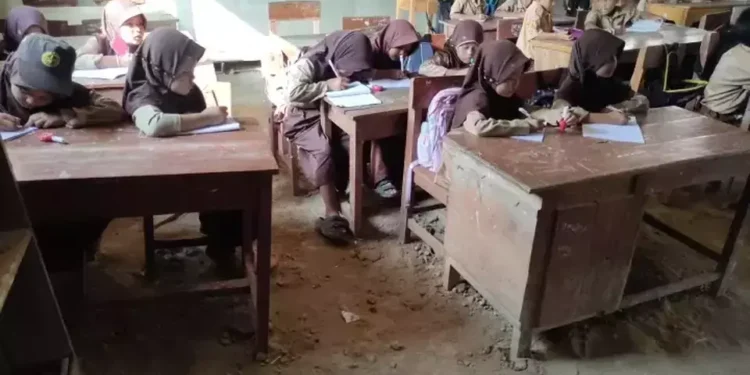 sdn di pandeglang