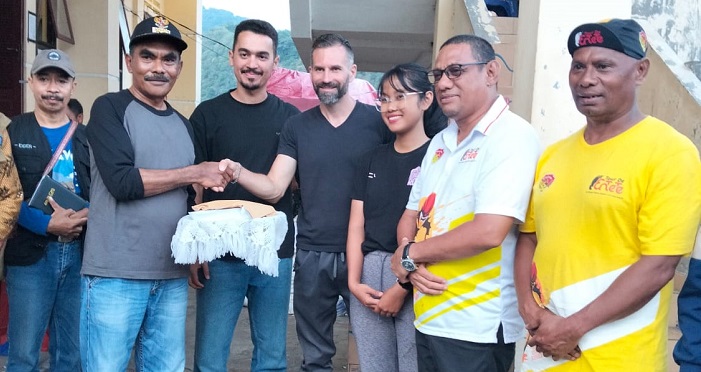 Tour De EnTeTe Donasikan Rp 109,6 Juta Buat Korban Bencana Mauponggo