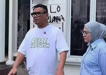 Pertama Kali Masuk Rumah Usai Dijarah, Uya Kuya Sampaikan Pesan Menyentuh