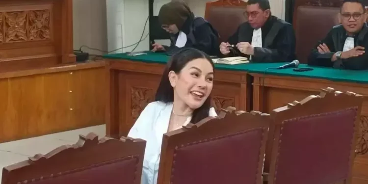 Buat Gugatan Lagi, Nikita Mirzani Minta Reza Gladys Bayar Rp114 Miliar