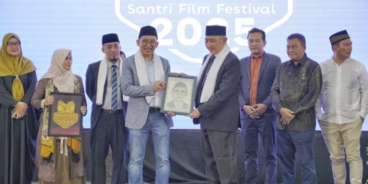 Resmikan Santri Film Festival, Menteri Kebudayaan Tekankan Posisi Penting Pesantren Dalam Pelestarian dan Pengembangan Budaya
