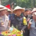 Demo Hari Tani di Jakarta, Polisi Bagikan Nasi Tumpeng kepada Massa Petani