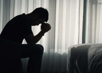 Selain Sedih, Ini Tanda-Tanda Depresi pada Pria yang Sering Terabaikan