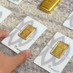 Harga Emas Cetak Rekor Baru, Investor Berburu Aset Aman