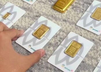 Harga Emas Cetak Rekor Baru, Investor Berburu Aset Aman