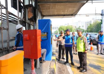 Usai Demo Rusuh, Gerbang Tol Semanggi hingga Slipi Kembali Dibuka