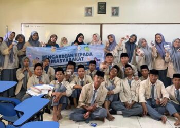 Membangun Kecerdasan Finansial dan Deteksi Penipuan Keuangan di Kalangan Pelajar
