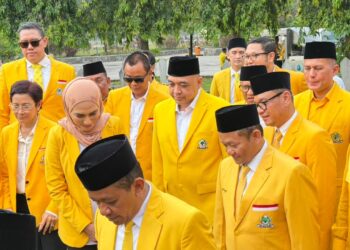 Zaki Iskandar Dampingi Ketum Bahlil Ziarah Golkar di TMP Kalibata