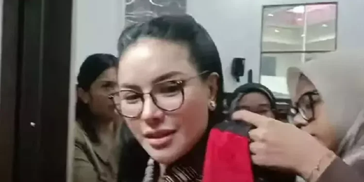 Terseret Kasus ITE dan TPPU, Nikita Mirzani Dituntut 11 Tahun Penjara dan Denda Rp2 Miliar