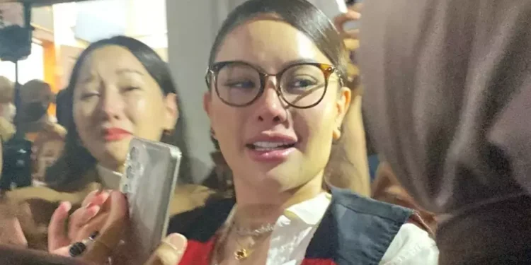 Nikita Mirzani Menangis Usai Sidang Duplik, Harapkan Vonis Adil dari Hakim