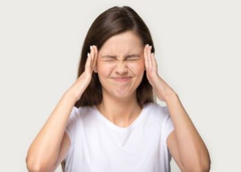 Sering Sakit Kepala Tiba-Tiba? Kenali Gejala dan Cara Mengatasinya