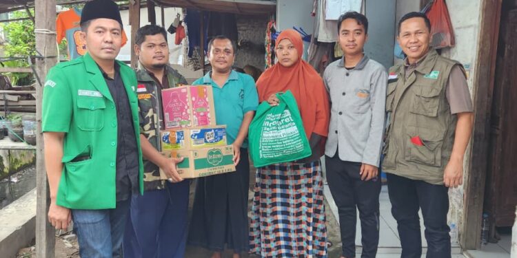 GP Ansor Berikan Warung BUMA kepada Banser Korban Penganiayaan Saat Hadiri Pengajian