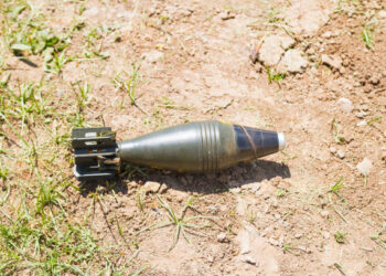 Warga Tangerang Temukan Bahan Peledak di Saluran Air, Polisi Pasang Garis Polisi 500 Meter