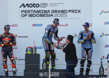 MotoGP Indonesia 2025: Fermin Aldeguer Juara, Marquez Crash