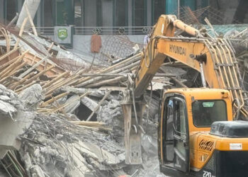 BNPB Ungkap Kendala Evakuasi Korban Runtuhnya Bangunan di Ponpes Al Khoziny