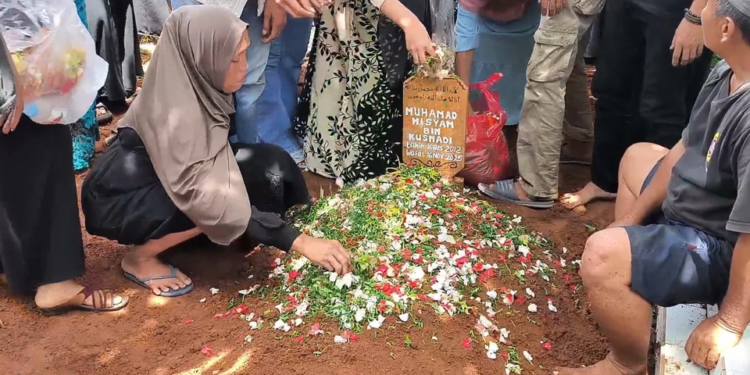 Duka Mengiringi Pemakaman Hisyam, Korban Bullying SMPN 19 Tangsel