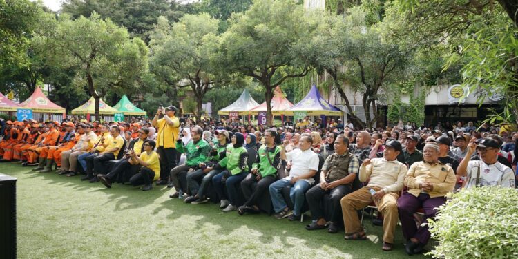 6.100 Paket Sembako Murah Dibagikan Golkar DKI Jakarta dalam Rangka HUT ke-61