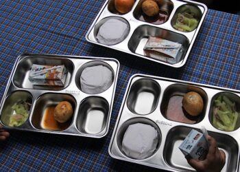 Mensos Usul Program Makan Bergizi Gratis untuk Lansia dan Difabel