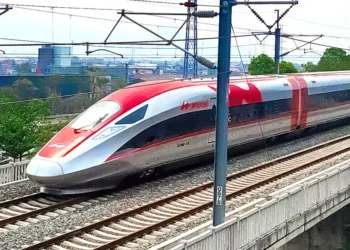 Dalam Rangka Hari Pahlawan: Naik Whoosh Lebih Hemat Mulai Rp200 Ribu!