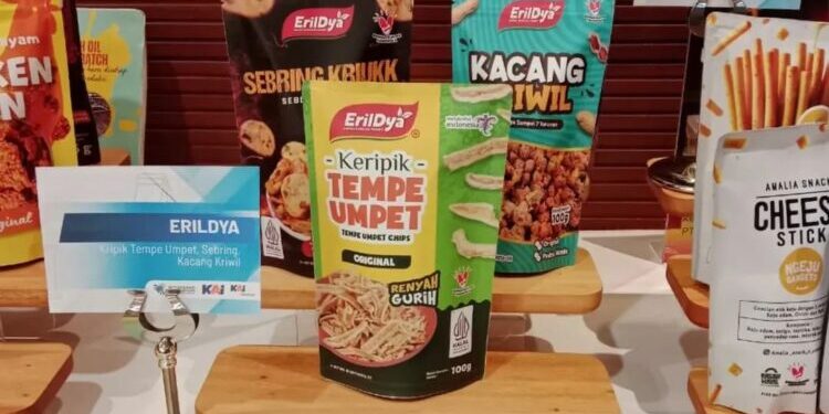 Sinergi Inovasi dan Tradisi, BRI Antarkan UMKM “Erildya Cemilan Family” Naik Kelas