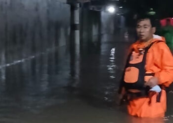 Tanggul Jebol, Kawasan Pondok Kacang Prima Terendam Banjir