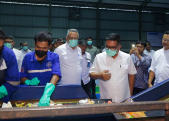 Benyamin Dampingi Andra Soni Resmikan MRF Bintaro Jaya