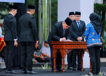 Lantik 856 PPPK Paruh Waktu Tangsel, Benyamin: Tunjukkan Kinerja Terbaik