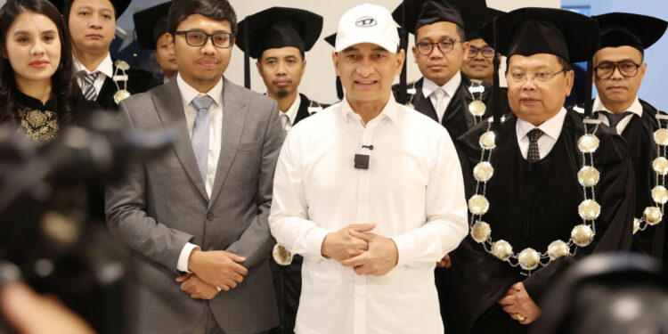 Wagub Banten Dimyati Dorong Lulusan Unpam Serang Terus Berkarya dan Berkontribusi