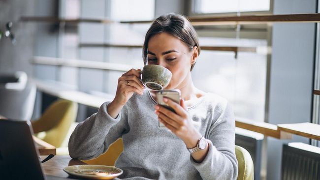 Pakar Ingatkan Dampak Minum Kopi Saat Baru Bangun Tidur