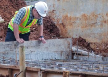 Cegah Banjir dan Longsor, Pilar Saga Tinjau Proyek Turap dan Ground Tank Serpong Green Park