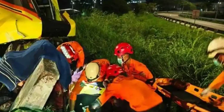 Kecelakaan Bus di Exit Tol Batang–Semarang Tewaskan 16 Orang