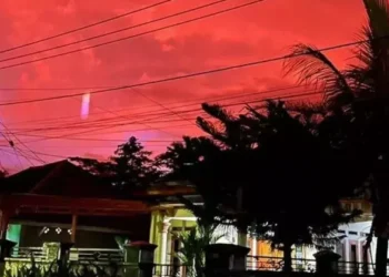 Langit Merah Menyala Gegerkan Warga Selatan Banten, BMKG Pastikan Fenomena Alam