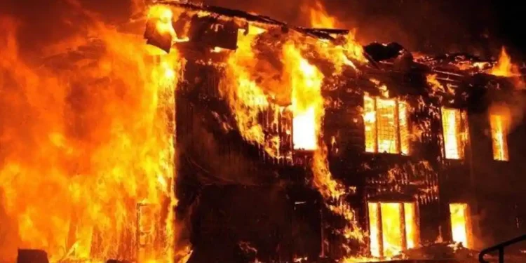 Pasar Induk Kramat Jati Terbakar Senin Pagi, Api Berhasil Dilokalisir