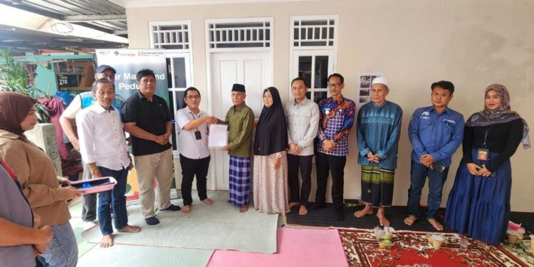 Sinar Mas Land Wujudkan Komitmen Melalui Program Bedah Rumah