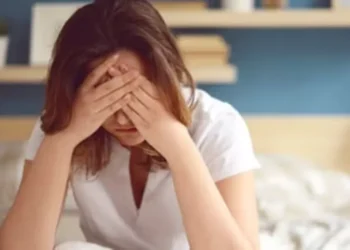 Begini Cara Mengelola Stres dan Redakan Migrain pada Wanita Usia 45 Tahun ke Atas