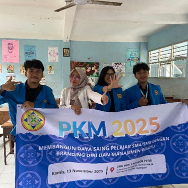 Edukasi Personal Branding Digital untuk Meningkatkan Daya Saing Pelajar SMK
