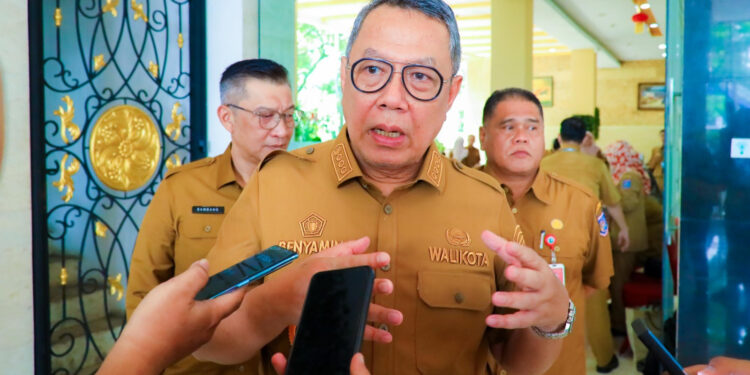 Pemkot Tangsel Alihkan Ratusan Ton Sampah ke Cileungsi Usai Cilowong Ditutup Sementara