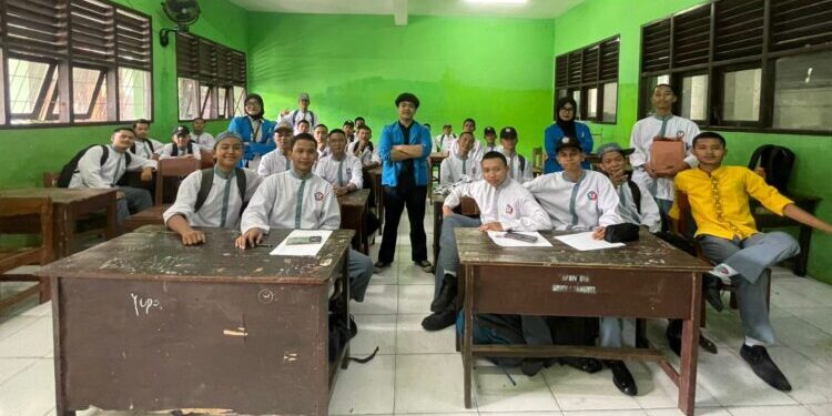 Komunikasi Sehat dan Dukungan Sosial: Pondasi Penting bagi Kesejahteraan Remaja di Lingkungan Sekolah