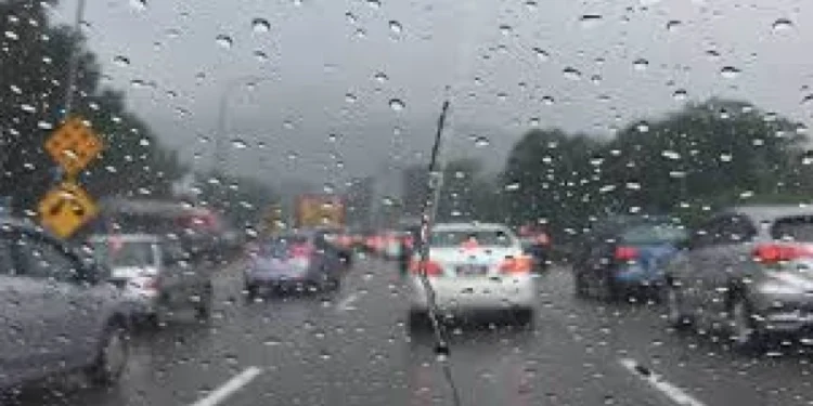 Prakiraan Cuaca Tangsel Hari Ini: Hujan Ringan Merata di Seluruh Wilayah