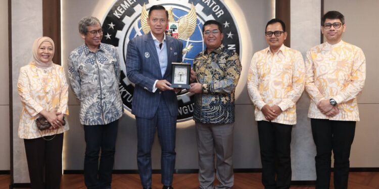 Audiensi Strategis AHY dan Rektor UI Bahas Infrastruktur Berbasis Inovasi