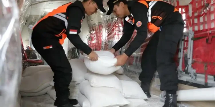 Modifikasi Cuaca Jakarta Diperpanjang Sebulan, Pramono Anung: Fokus Cegah Banjir